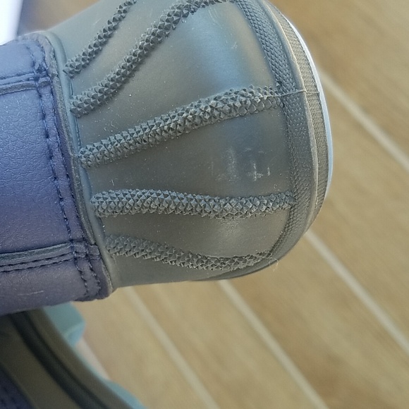 Cat & Jack Snow Boots - Picture 4 of 6